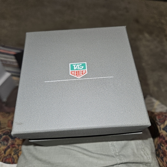 Tagheuer mens watch 38mm Authentic - Picture 6 of 8